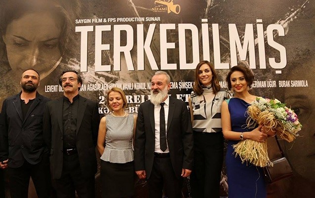 terk-edilmis-filminin-qala-gecesi-oldu-