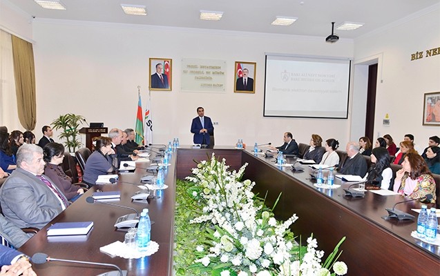 baki-ali-neft-mektebinde-teqdimat