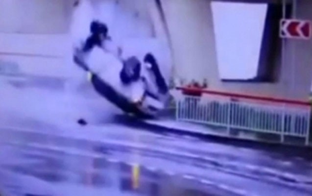 range-rover-20-metr-hundurlukden-bele-dusdu-