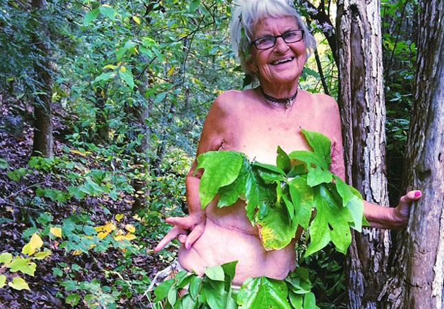 7-nevesi-olan-86-yasli-instagram-fenomeni-