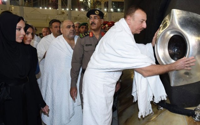 ilham-eliyev-hansi-dini-ayinlerden-kecdi-