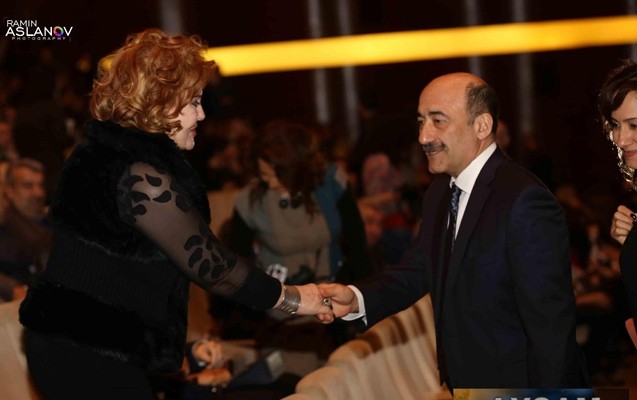 meshurlar-yubiley-gecesinde-