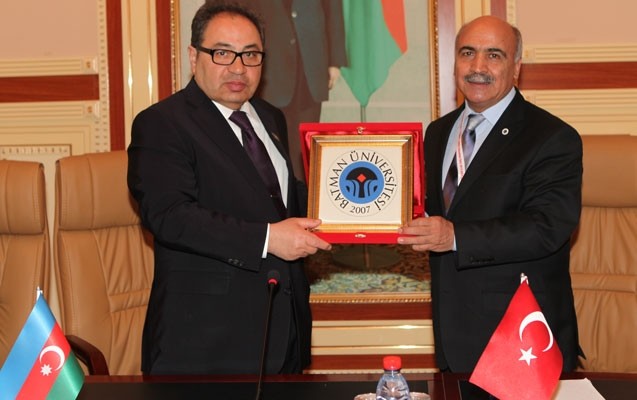bdu-iki-turkiye-universiteti-ile-muqavile-imzaladi-