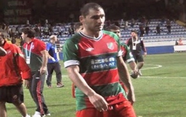 cerimelenen-mahir-sukurov-da-pul-teleb-edir-