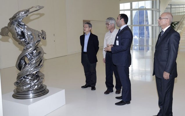 sadafumi-tani-heyder-eliyev-merkezinde-