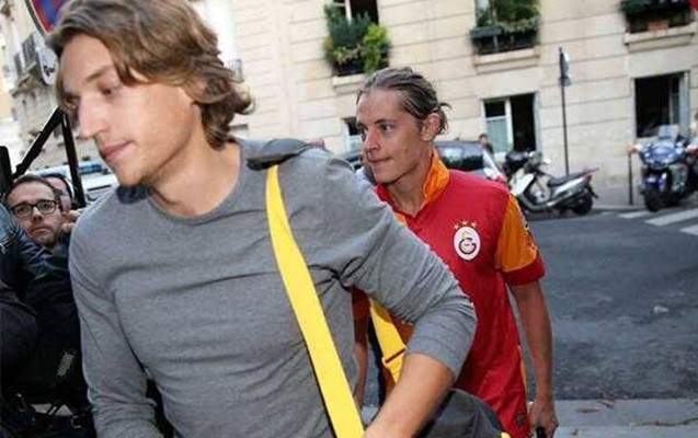sarkozinin-oglu-qalatasaray-azarkesi-cixdi-
