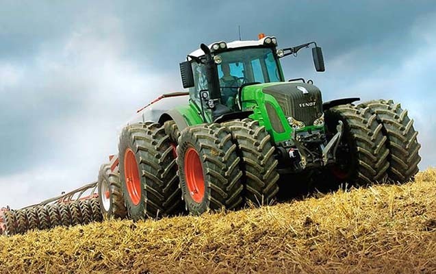 asirdigi-traktorun-altinda-qalib-oldu