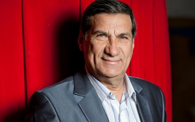 arif-quliyev-teatrdan-getdi