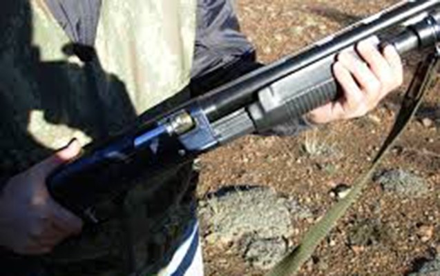 muellimi-gulleleyen-tutuldu-