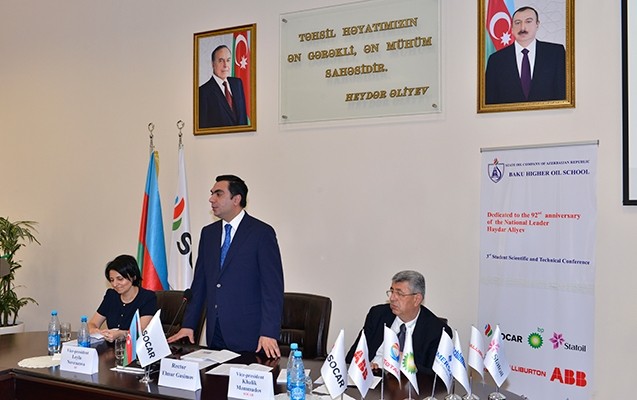 baki-ali-neft-mektebinde-konfrans-kecirilib