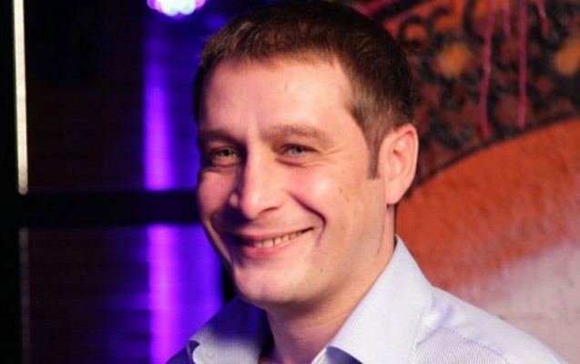 moldovada-azerbaycanli-yaziciya-hokm-oxundu-