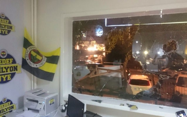 fenerbaxcaya-doner-bicagi-ile-hucum-