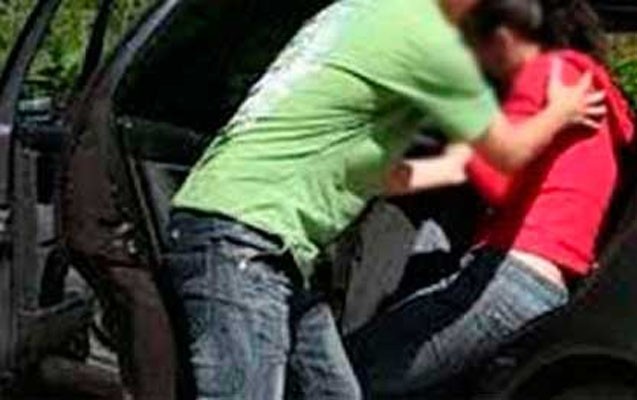 4-oglan-18-yasli-azerbaycanli-qizi-qacirdi-