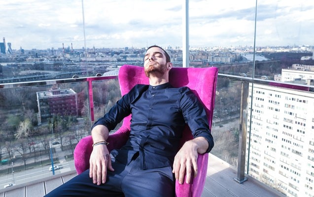 elnur-huseynov-rusiyada-