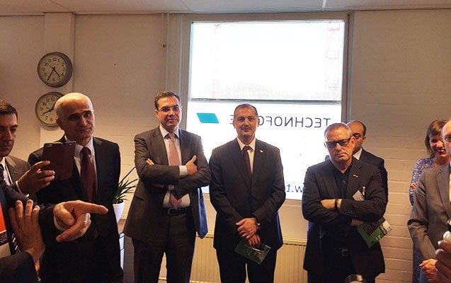 vilyam-haciyev-hollandiyada-biznes-forumda-