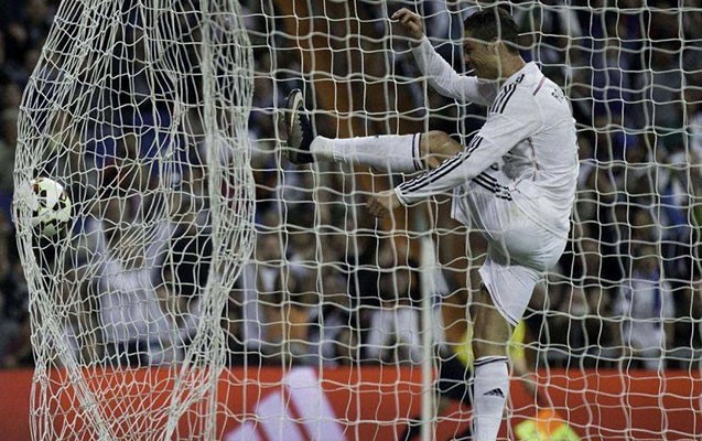 ronaldo-komanda-yoldasinin-qol-vurmasina-eseblesdi-