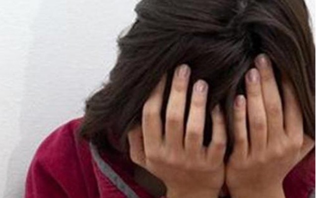 pencereden-eve-giren-tanisi-