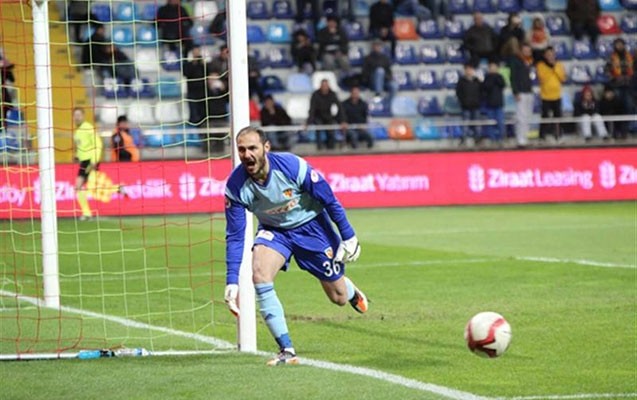 kamran-agayev-dovlet-imtahanina-hazirlasir