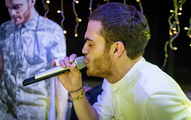 elnur-turkiyede-parti-verdi-