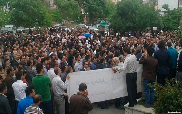 muellimler-mitinqe-basladi-