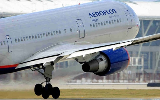 moskva-aeroportlari-fealiyyetini-dayandirdi