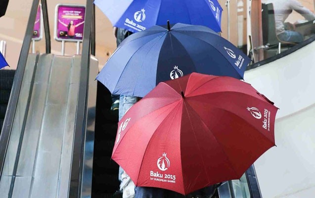 bakinin-ticaret-merkezlerinde-cetirli-flasmob-