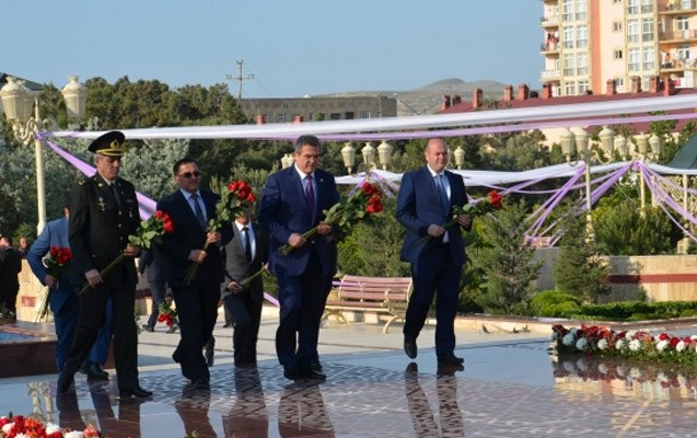 qaradagda-heyder-eliyev-anildi-