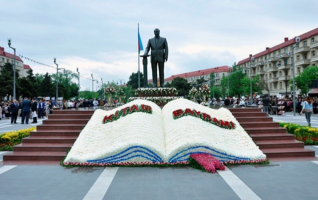 sumqayitda-kitab-bayrami-kecirildi-