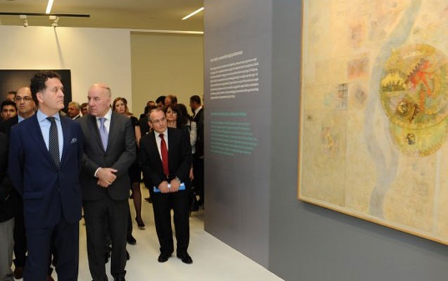 elman-rustemov-resm-sergisinde-