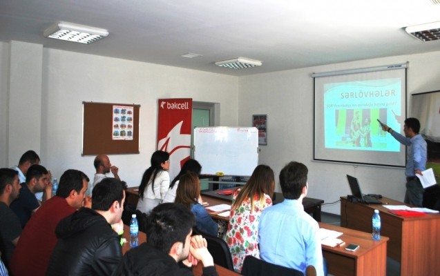 -bakcell-futbol-jurnalistleri-ucun-telim-teskil-edib-