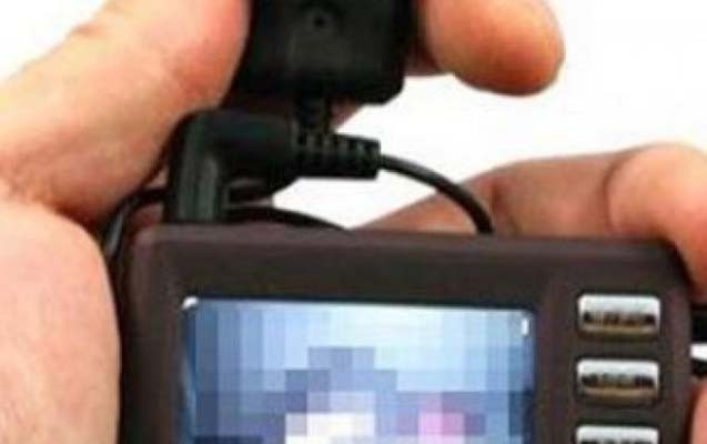 seks-videosu-ile-pul-qazanan-sexs-