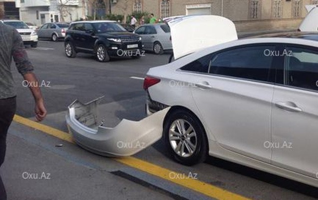 bakida-4-masin-toqqusdu-