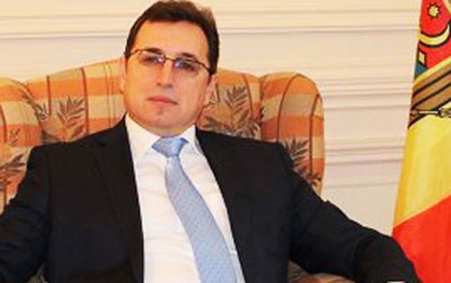 moldova-azerbaycandaki-sefirini-geri-cagirdi-