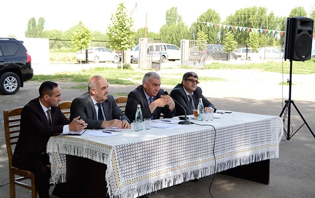 ali-aliyev-seyyar-qebul-kecirdi-