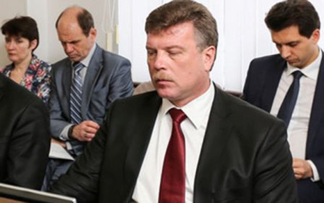 rus-memur-itkin-dusdu-