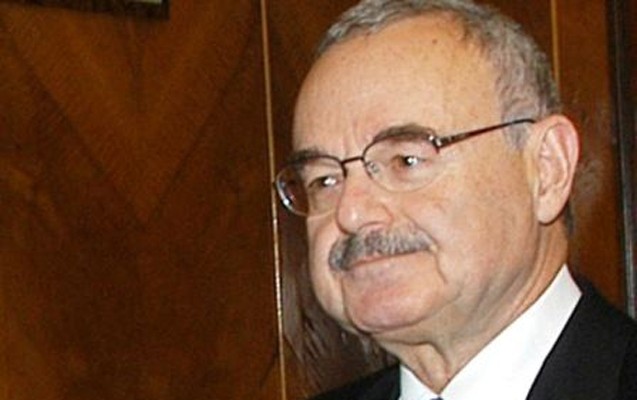 bas-nazir-teatrin-adini-deyisdirdi