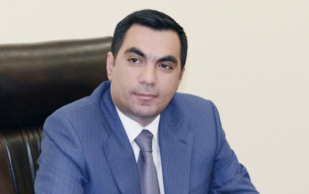 elmar-qasimov-en-yaxsi-rektor-secilib
