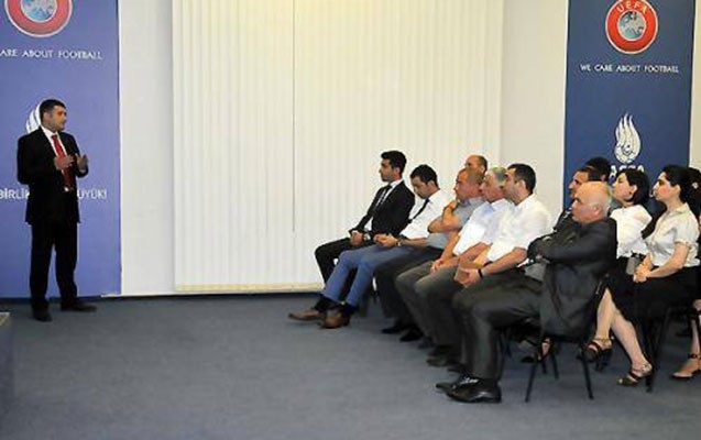 affa-da-klub-numayendeleri-ile-gorus-kecirildi