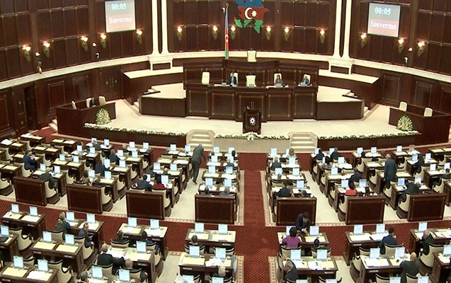 deputatlar-masindan-imtina-etdi-