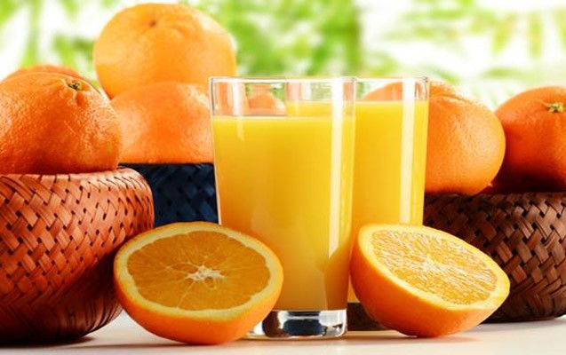 ev-seraitinde-meyve-suyu-hazirlamagin-yollari