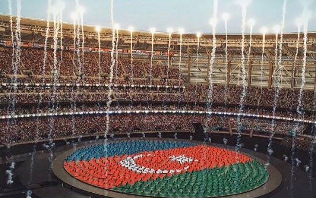 meshurlar-oyunlarin-acilisi-haqda-