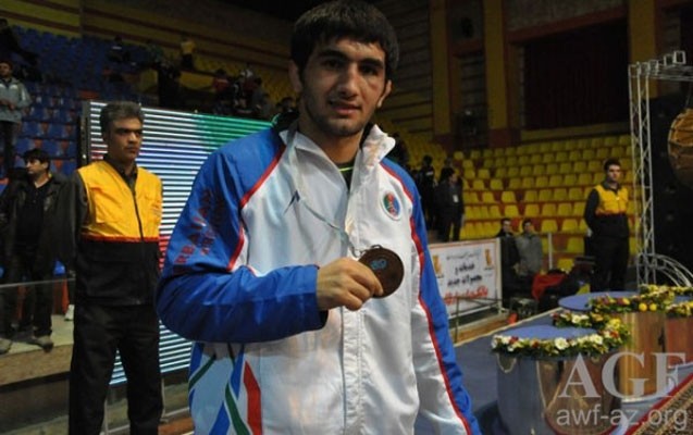 idmancimiz-ermeni-ile-uz-uze