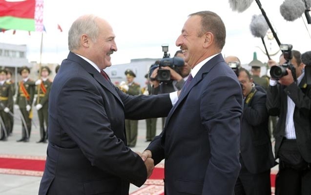 azerbaycan-ona-hucum-edenlerin-cavabini-verdi-