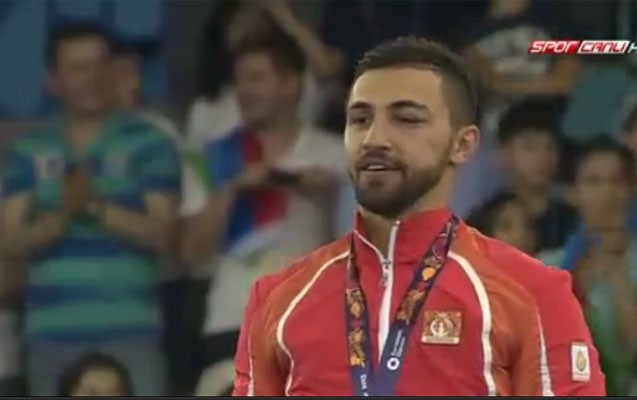 karatecimiz-qizil-medalin-sahibi-oldu-