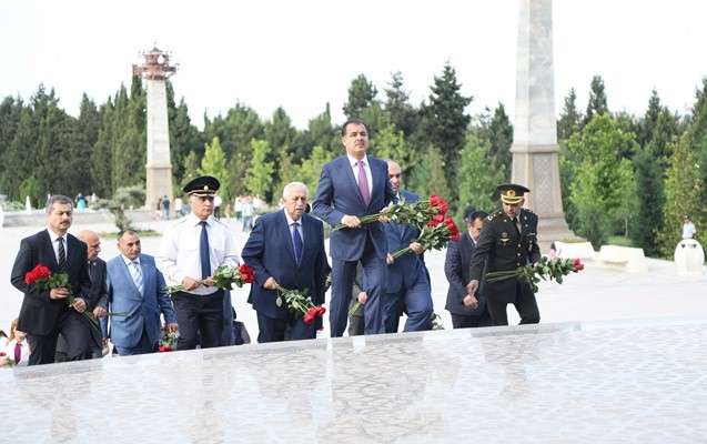 qurtulus-gunu-gencede-