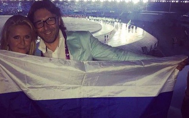 meshur-teleulduzlar-bakida-