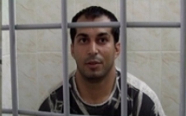 bas-direktora-hucum-eden-3-azerbaycanli-tutuldu-