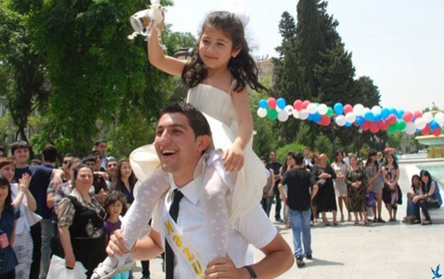 azerbaycanda-6664-sagird-iki-aldi-