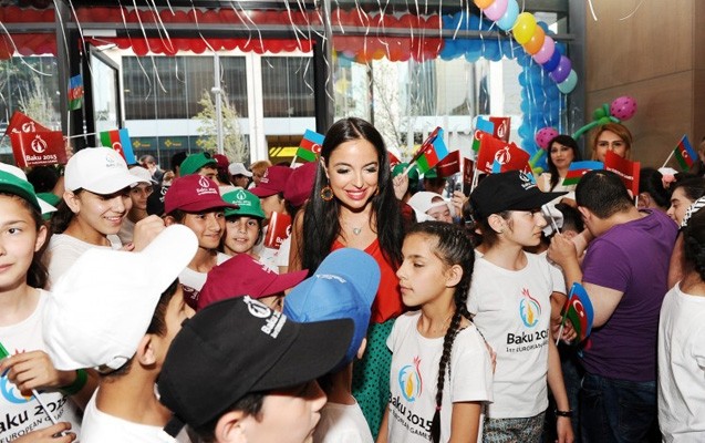 leyla-eliyeva-usaq-senliyinde-