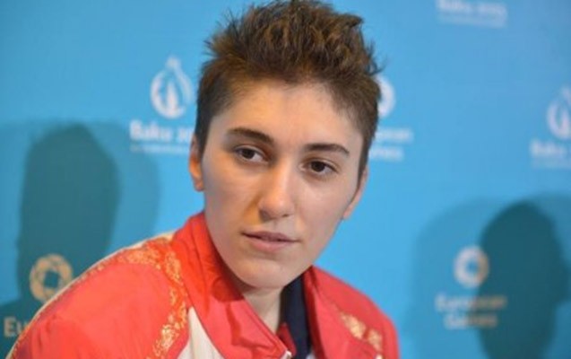 azerbaycana-qizil-borcum-var-